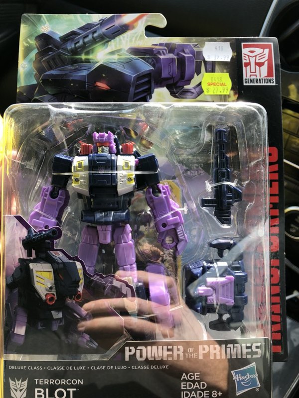 TERRORCONS SIGHTED   Power Of The Primes Wave 3 Deluxes Hit New Zealand   In Package Photos  (4 of 6)